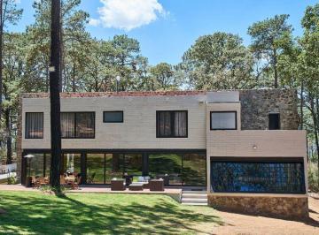 Casa de 9 habitaciones, Tapalpa · Cabaña en Venta en Tapalpa