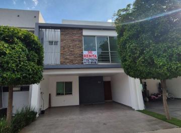 Casa de 3 habitaciones, Tlajomulco de Zúñiga · Casa en Renta en Punto Sur – 3 Recámaras + Estudio