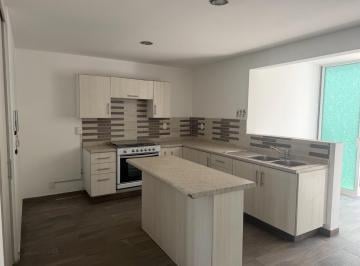 Casa · 217m² · 4 Recámaras · 2 Estacionamientos · Casa - Fraccionamiento Milenio 3a Sección