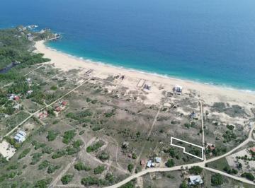 Terreno / Lote , San Pedro Pochutla · Terreno en Venta en Playa Tahueca de 1340 m² en Forma de L