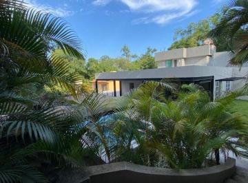Casa · 747m² · 6 Recámaras · 6 Estacionamientos · Dos Casas en un Mismo Terreno. Las Quintas