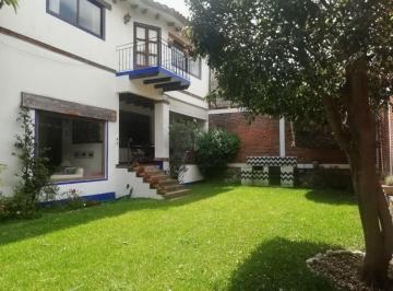 Casa · 359m² · 3 Recámaras · 4 Estacionamientos · Amplios Espacios, Estilo Mexicano