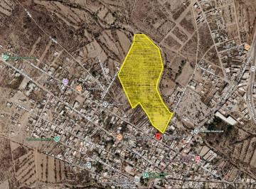 Terreno cercano a servicios urbanos, plano, anteriormente utilizado para siembra · Terreno Para Urbanizar