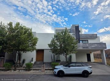 Casa de 4 habitaciones, San Luis Potosí · Casa en Renta en Club de Golf La Loma | $60k