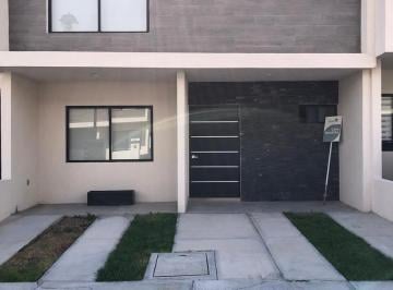 Casa en condominio · 158m² · 4 Recámaras · 2 Estacionamientos · Casa en Condominio en Venta de 4 Recamaras en El Refugio Queretaro