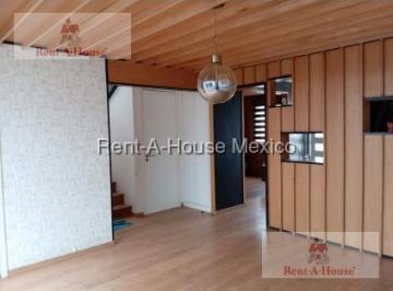 Casa · 139m² · 3 Recámaras · 2 Estacionamientos · Casa en Venta en Granjas Lomas de Guadalupe 27 - 31.
