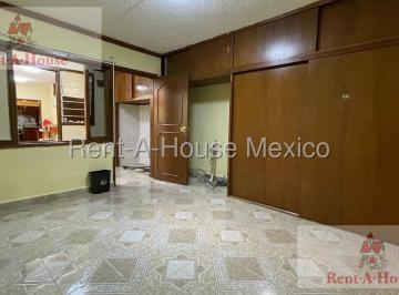 Casa · 285m² · 5 Recámaras · 2 Estacionamientos · Casa en Venta en Tlalnepantla Centro 27 - 33.