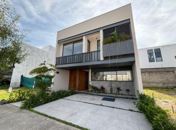 Casa en condominio de 4 habitaciones, Zapopan · Renta Hermosa Casa, $37,000 Incluye Mantenimiento