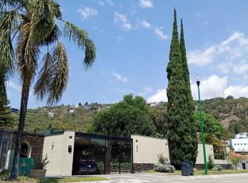 Casa de 3 habitaciones, Tlajomulco de Zúñiga · Casa en Venta en El Palomar, Vive con Calidad de Vida, Exclusividad y Seguridad!
