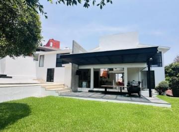 Casa · 297m² · 3 Recámaras · 2 Estacionamientos · Venta de Casa en Fracc. en Av Palmira, Cuernavaca
