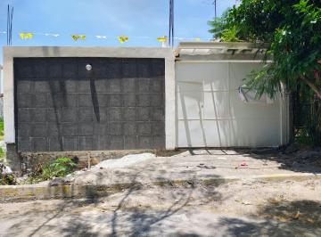 Casa de 3 habitaciones, Ayala · Casa Nueva de Lujo: a Planta, 3 Recámaras, Alberca Equipada. Trato Directo