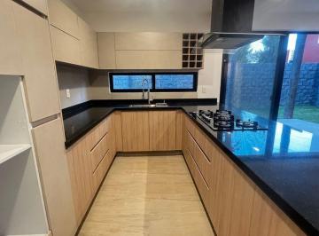 Casa · 185m² · 3 Recámaras · 2 Estacionamientos · Venta de Casa Nueva Al Norte de Cuernavaca
