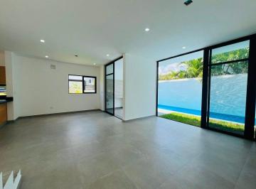 7e3a54048cbc7b72625683f4ed38f0d026271f8a177604cbe1141b8e58ddf166 · Casa en Venta Cancún 3 Recámaras | Alberca