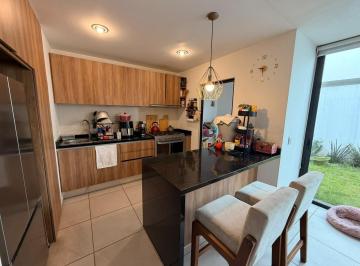 Casa · 132m² · 3 Recámaras · 2 Estacionamientos · Casa en Venta en Fraccionamiento Aurea - Privada Bari
