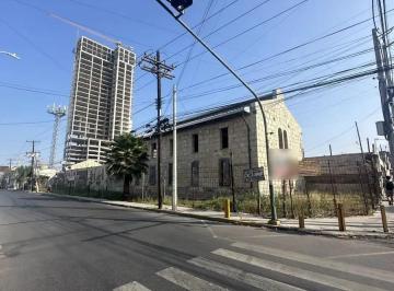 1 · Terreno en Esquina 2,450 m², Av Madero, Centro Monterrey