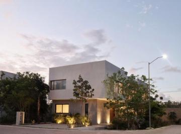 Casa en condominio de 4 habitaciones, Benito Juárez · Casa en Renta en Río Residencial Cancún | Huayacán, Cancún | 290 m² | $40,000
