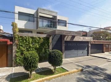 Casa de 5 habitaciones, Naucalpan de Juárez · Casa en Remate Cerca del Club de Golf Chapultepec en Lomas de Tecamachalco en Naucalpan de Juarez