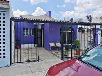 Casa de 2 habitaciones, San Pedro Tlaquepaque · Casa en Venta en Villa Fontana