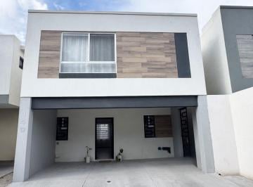 Casa de 3 habitaciones, Saltillo · Casa en Renta en Triana “sevilla”