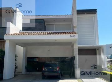Casa · 406m² · 4 Recámaras · 2 Estacionamientos · Casa en Renta en El Cid