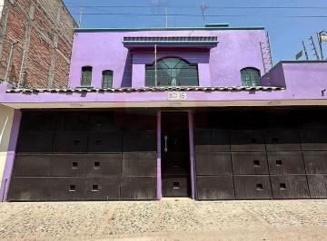 8fb9176593afb5312f9d0fc5719891e953b7ee77fc366a60b6c5b83b3afd0675 · Pueblo Santa Anita Casa Amplia en Venta