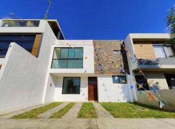 Casa de 5 habitaciones, Zapopan · Casa en Venta en Altavista Residencial - Argenta 28