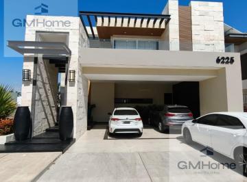 Casa · 420m² · 4 Recámaras · 2 Estacionamientos · Casa en Puerta Al Mar