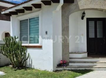 Casa · 135m² · 3 Recámaras · 2 Estacionamientos · Casa en Venta en Haciendas Residenciales de Tequisquiapan, Querétaro.