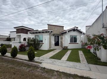 Casa · 135m² · 3 Recámaras · 2 Estacionamientos · Casa en Venta en Haciendas Residenciales de Tequisquiapan, Querétaro.