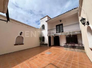 Casa · 290m² · 3 Recámaras · 3 Estacionamientos · Casa de 3 Recamaras en Venta en Centro, San Juan del Río, Querétar