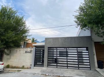 Casa · 240m² · 3 Recámaras · 1 Estacionamiento · Casa en Renta Altavista Sur, Monterrey, N. L. Amueblada y Equipada