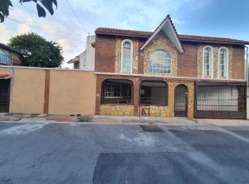 Casa · 159m² · 3 Recámaras · 1 Estacionamiento · Lgm Casa Renta Brisas Zona Sur