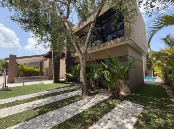 Casa en condominio de 4 habitaciones, Benito Juárez · Casa en Venta o Renta en Lagos del Sol | 4 Recámaras | Alberca y Amplio Jardín