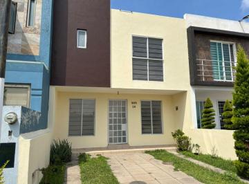 Casa de 3 habitaciones Renta MN 15,000 · Casa en Renta en Cerro del Tesoro — 3 Recámaras, 2 Baños y Medio, Cochera 2 Autos
