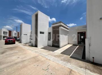 Casa · 97m² · 3 Recámaras · 1 Estacionamiento · Casa en Venta en San Juan del Río, Qro.