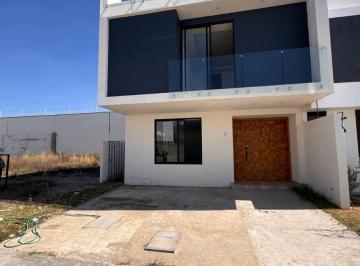 Casa de 4 habitaciones, Zapopan · Casa en Venta en Parques Vallarta - Coto Acacia 34