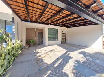 Casa de 3 habitaciones, León · Oportunidad Casa en Venta en Punta del Este 3 Habitaciones