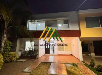 Casa · 195m² · 4 Recámaras · Residencia en Venta Rinconada Vallarta Cd. Granja