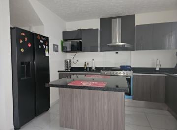 cocina con isla · “tu Nuevo Hogar Te Está Esperando. ¿Estás Listo Para Conocerlo?”