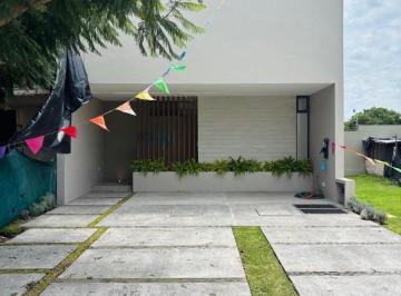 Casa · 197m² · 4 Recámaras · 4 Estacionamientos - SIERRA PROVIDENCIA · Casa en Venta en Santa Anita - Casas de Autor 57