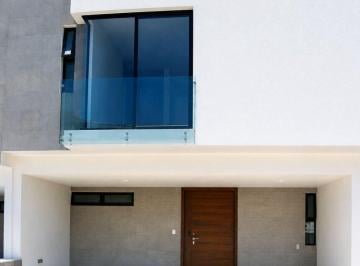 Casa de 3 habitaciones, Zapopan · Se Vende Casa Muy Bonita en Fracc. Capital Norte, Zapopan, Jalisco $4'950,000