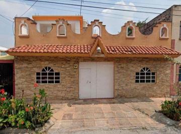 Casa de 4 habitaciones, Venustiano Carranza · Casa en Venta en Ciudad de Mexico Valentin Gomez Farias
