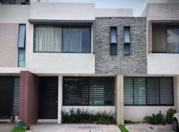 b98ec48429e8b966d071414558c0bba8a411819bee9255aab65027fae9a371a6 · Casa en Venta en Zoí Residencial - Prol. Río Blanco 1360