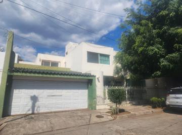 Casa · 618m² · 4 Recámaras · 4 Estacionamientos · Mansiones del Real - Cd Guzman
