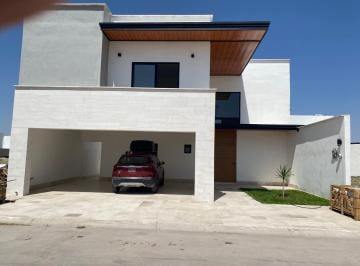 Casa · 251m² · 4 Recámaras · 2 Estacionamientos · Casa Residencial en Venta en Villas del Renacimiento, Torreon, Coah.
