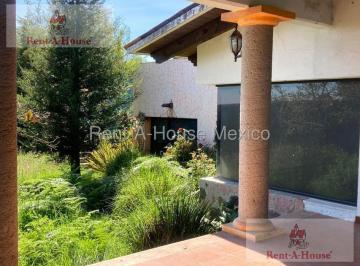 Casa · 1m² · 4 Recámaras · 4 Estacionamientos · Casa en Venta en Av J. González Ortega, Canalejas Rg 25 - 1711.