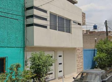 Casa de 3 habitaciones, Nezahualcóyotl · Venta de Casa en La Perla Nezahualcoyotl