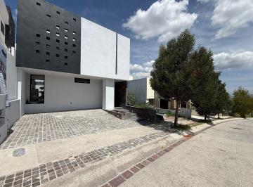 890b691ddbb3cab607f2836e60fe4c95891dce8ed763d67cd7f34ab667f7aac4 · Casa en Venta en El Mayorazgo con Jardin Amplio
