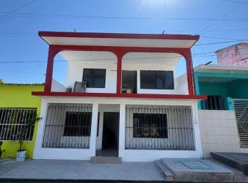 Casa de 4 habitaciones, Boca del Río · Casa con 4 Recámaras en Venta en Venustiano Carranza