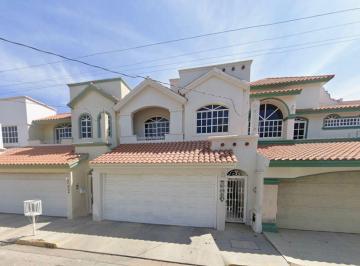 Casa de 3 habitaciones, Mazatlán · Bellisima Propiedad Ubicada en La Mejor Zona de Mazatlan